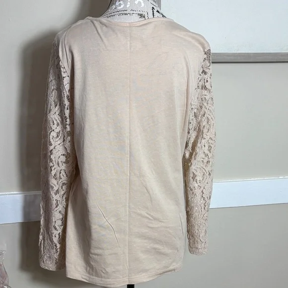 Chic Lace Blouse - Beige with Gold Accent in Lace - Picture 4 of 6